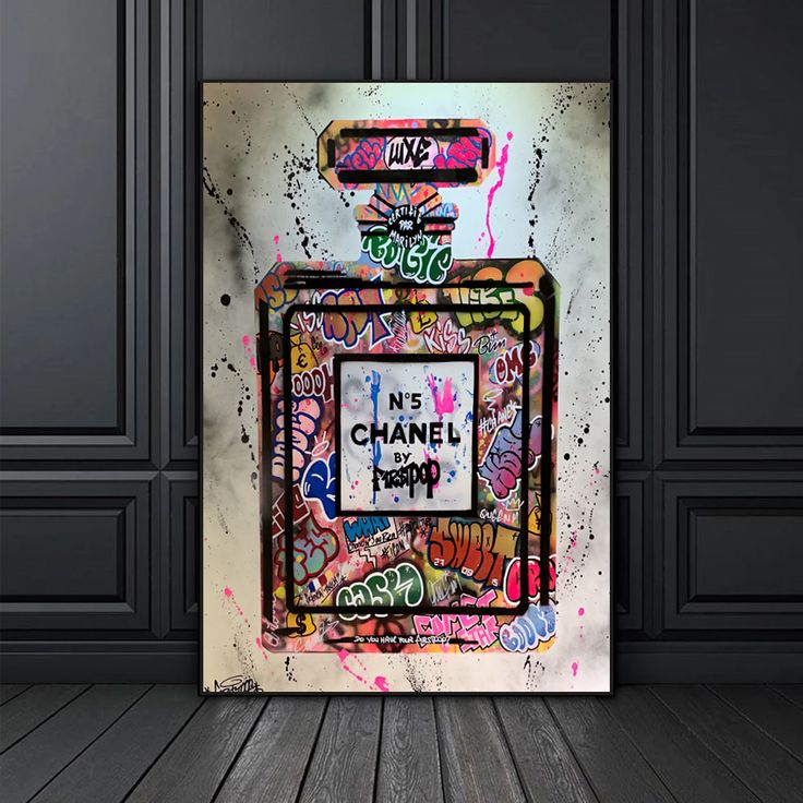 Oliver Gal N°5 CHANEL PARFUM アート作品 Amazon.com: The Oliver Gal Artist Co. Fashion Framed Wall
